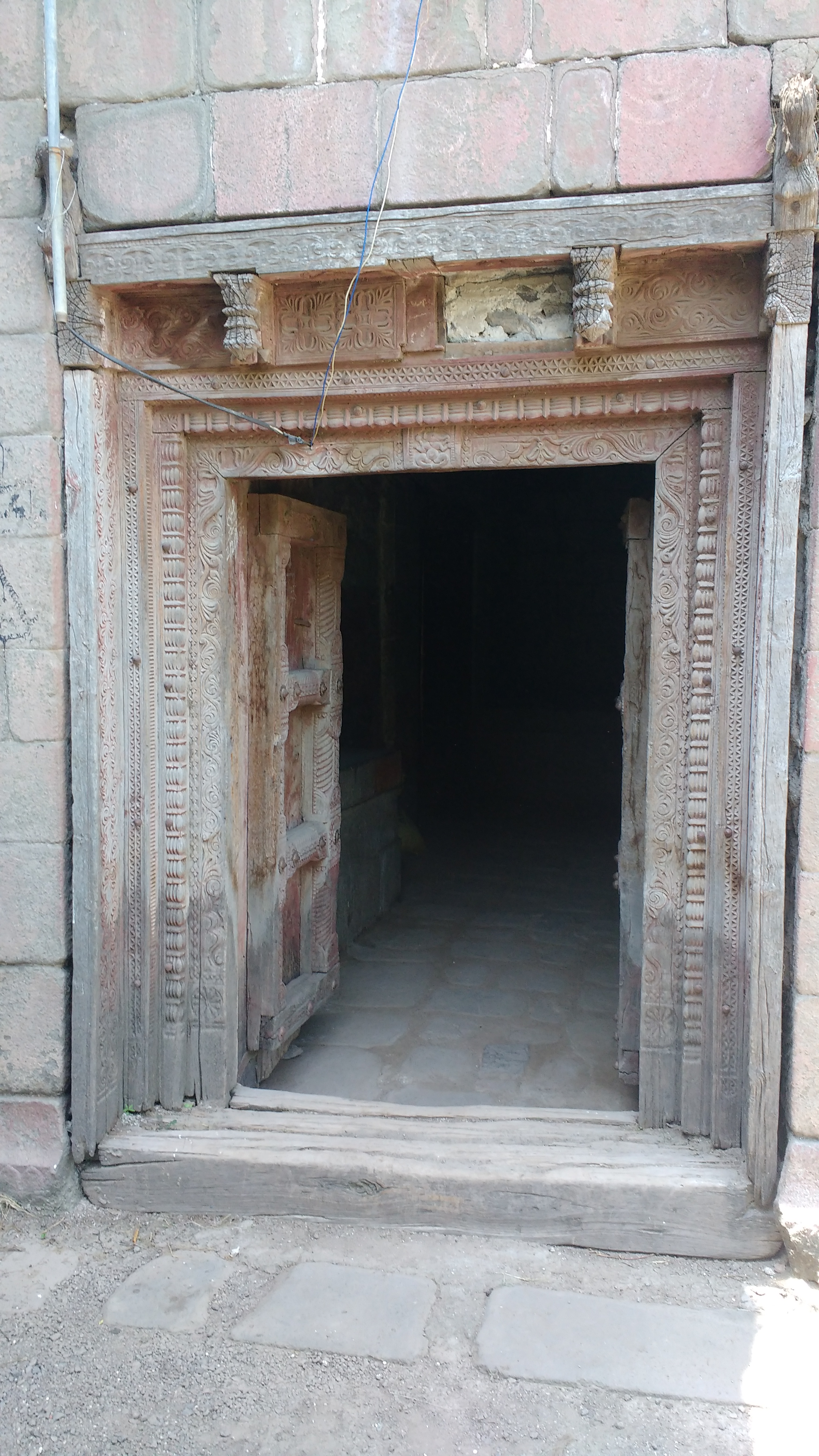 Entrance of Wada Palashi Fort